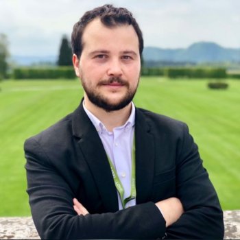 Yardım Adam (helpman)